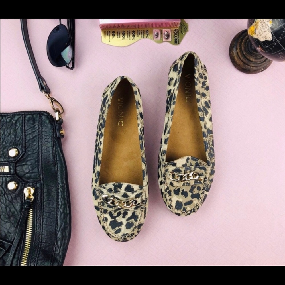 Vionic 365 Mesa Leopard Print Chain Detail Loafer